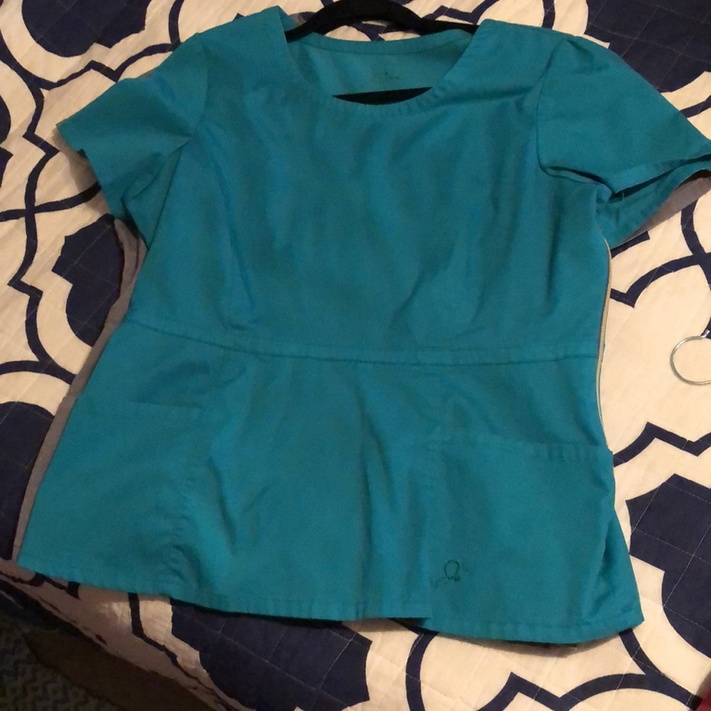 Jaanuu scrub tops size (L) - Picture 8 of 8